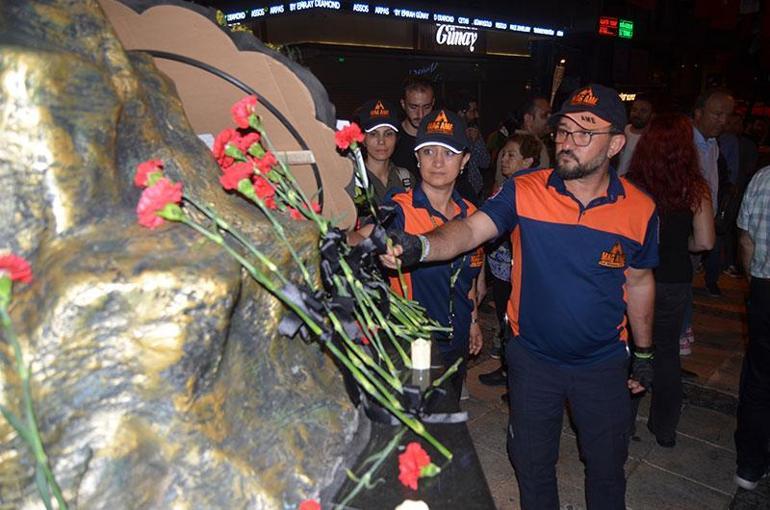 17 Ağustosun 23üncü yılında, depremde yaşamını yitirenler törenlerle anıldı