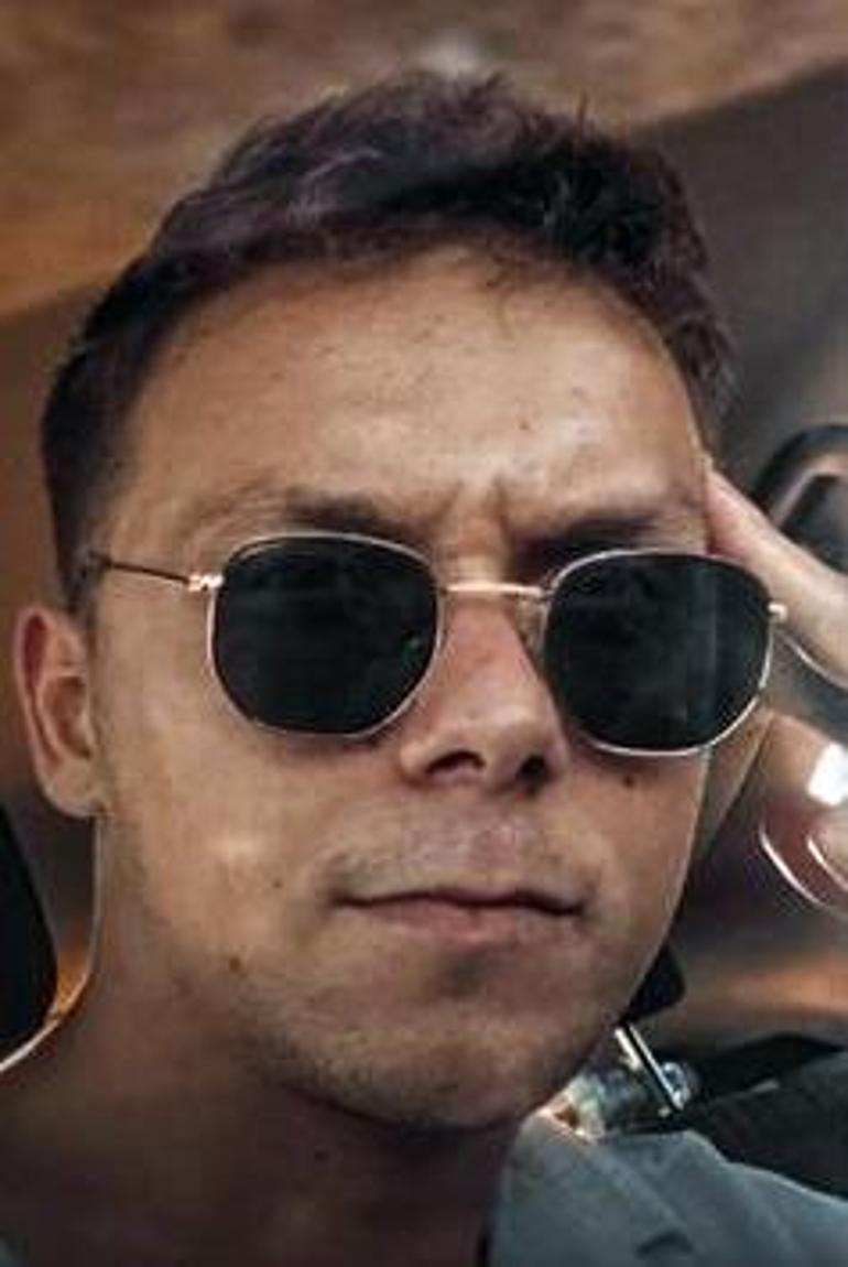 Otomobille refüje çarparak takla atan Onur öldü