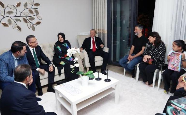 Cumhurbaşkanı Erdoğan, kentsel dönüşüm projesinde hak sahibi ailenin evine misafir oldu