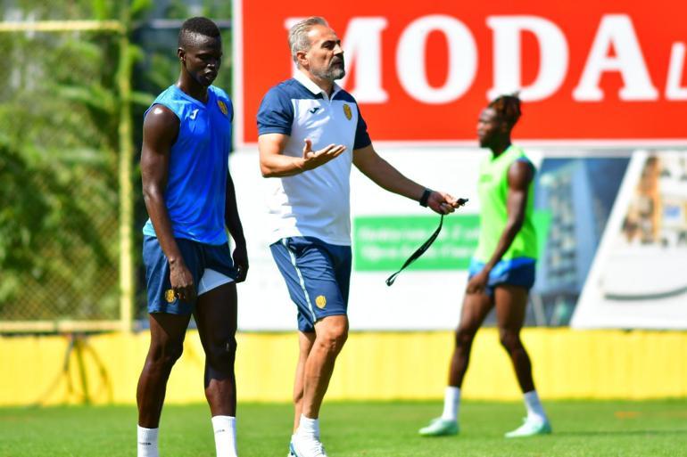 Ankaragücü Teknik Direktörü Dalcı: Karagümrük maçında en güçlü şekilde sahada olacağız