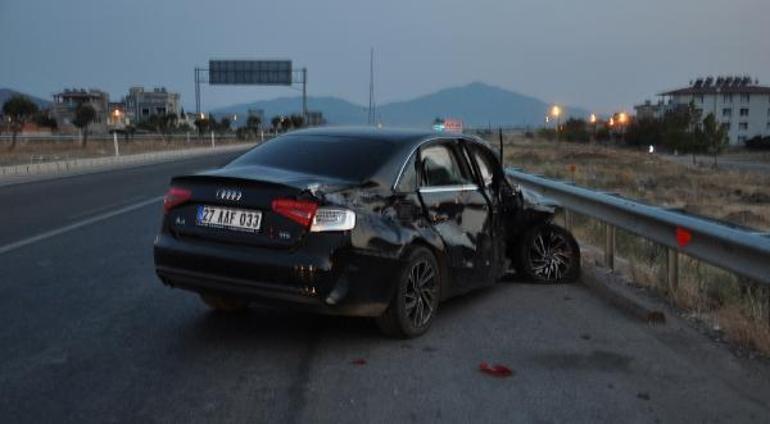 Gaziantepte 3 kişinin yaralandığı kaza kamerada