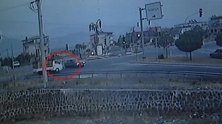 Gaziantepte 3 kişinin yaralandığı kaza kamerada