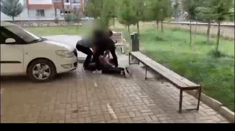 Vanda, alıkoydukları kaçak göçmenlerin ailelerinden fidye isteyen 3 organizatör tutuklandı