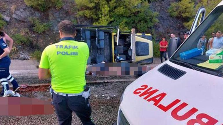 Turistleri taşıyan safari aracı cip devrildi; 5 ölü, 4 yaralı