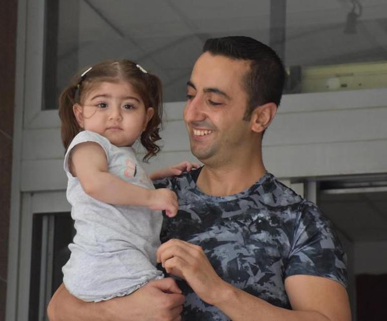 Kalp nakli olan Asel taburcu edildi, parkta salıncağa bindi