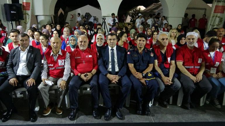 Türk Kızılay’ından Hilal-i Ahmer’e Vefa Yürüyüşü