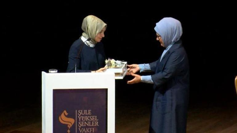 Emine Erdoğan: Milli değerleri hedef alan küresel ideolojilerin karşısında duracak olan sizlersiniz