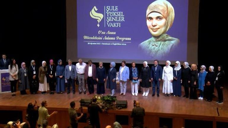 Emine Erdoğan: Milli değerleri hedef alan küresel ideolojilerin karşısında duracak olan sizlersiniz