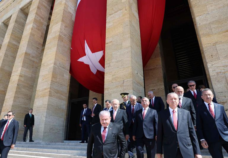 Anıtkabirde 30 Ağustos töreni