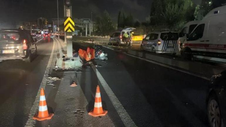 Küçükçekmecede moto kurye refüje çarparak hayatını kaybetti