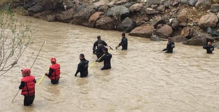 Oltu Çayında kaybolan babayı arama çalışmaları 120nci gününde sonlandırıldı