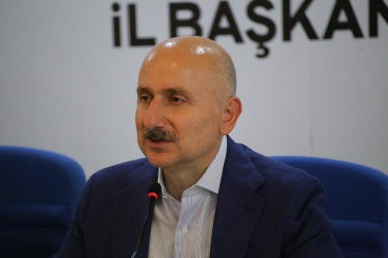 Bakan Karaismailoğlu: Taş üstüne taş koymaktan aciz olanlar, projelerimizi eleştiriyor