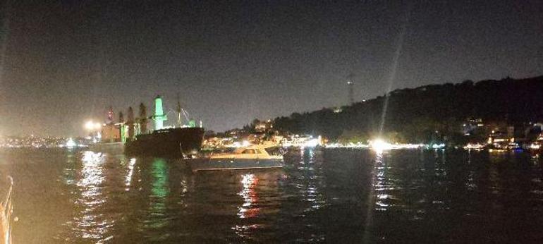 Bebekte kargo gemisi karaya oturdu