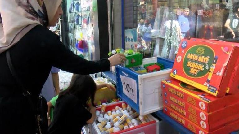 Eminönünde okul alışverişi yoğunluğu