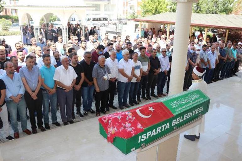 Kazada ölen Özge öğretmen, gözyaşlarıyla son yolculuğuna uğurlandı