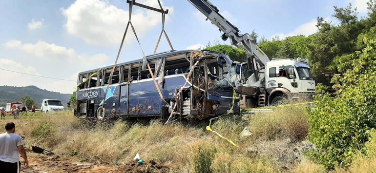 Çanakkalede 1 kişinin öldüğü 54 kişinin yaralandığı kazada otobüs şoförü tutuklandı