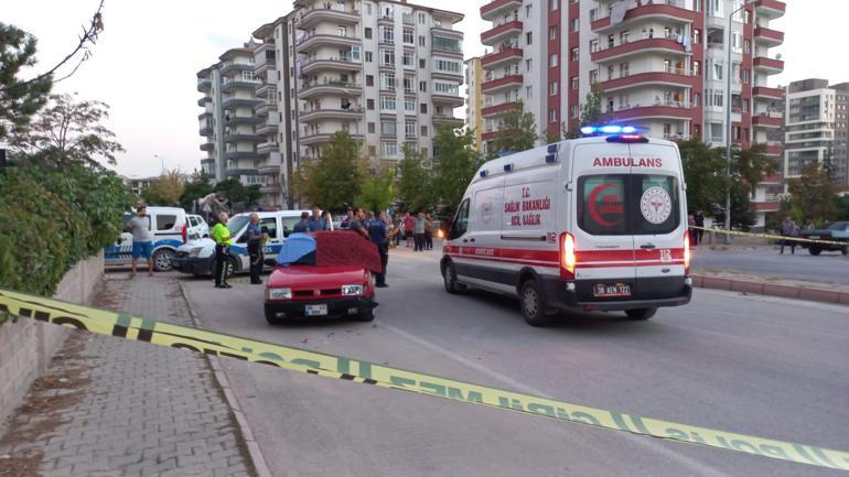 Otomobille husumetlisinin önünü kesip pompalı ile ateş açtı: 1 ölü