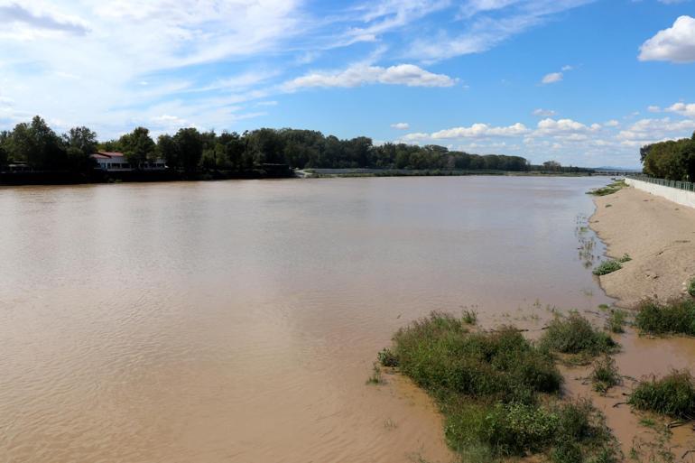 Son yağışlarla Meriç Nehrinin debisi 2 kattan fazla arttı