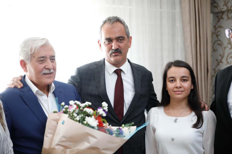 Bakan Özer: İstanbulda yönetici akademisi açtık