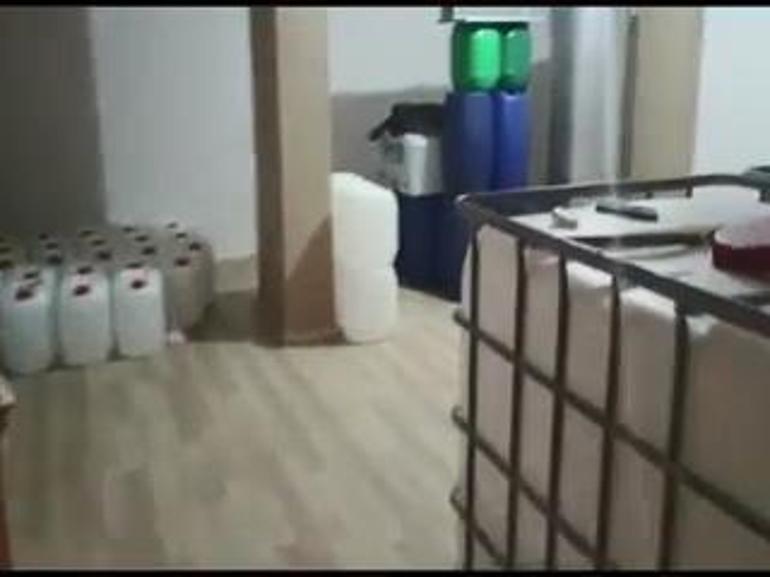 Avcılar’da kaçak alkol imalathanesine baskın
