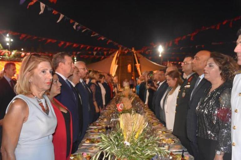 İzmirde kurtuluşun 100üncü yıldönümü kutlamaları resepsiyon ile başladı