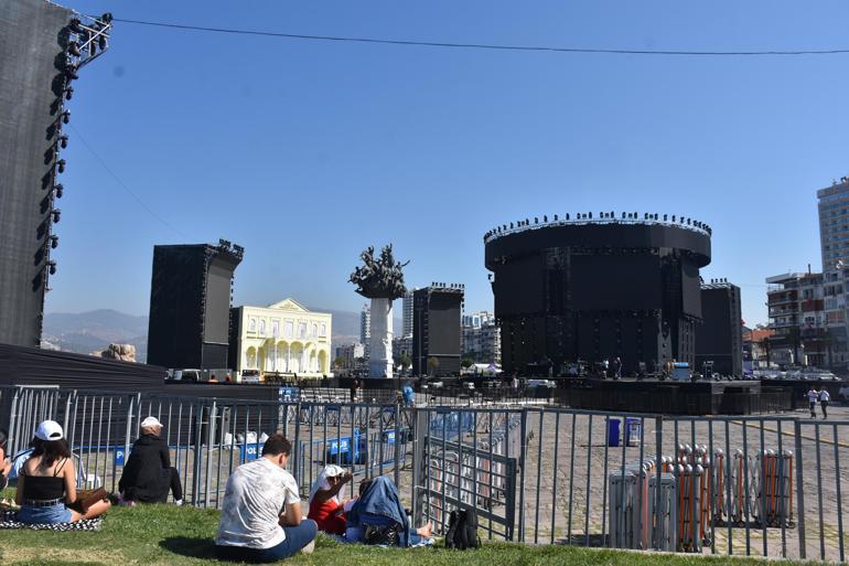 Tarkanın yeni sahnesi hazırlandı, hayranları yer tutmaya başladı