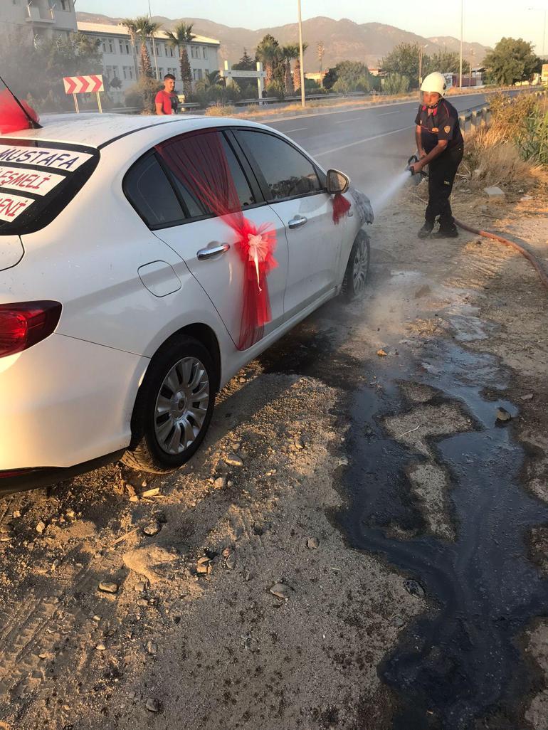 Gelin ve damat indikten sonra otomobil yandı