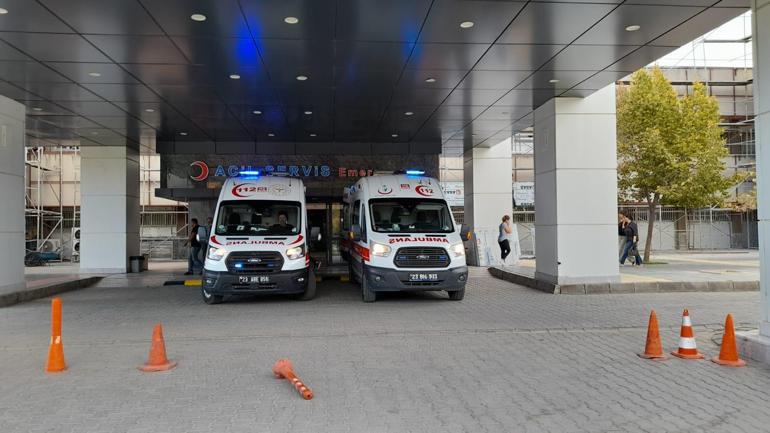 Göçükte toprak altından çıkarılan işçi hastaneye kaldırıldı