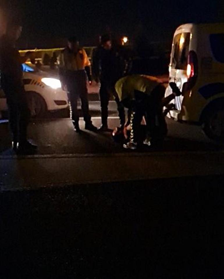 Alkollü sürücü, polis aracına binmemek için bayılma numarası yaptı