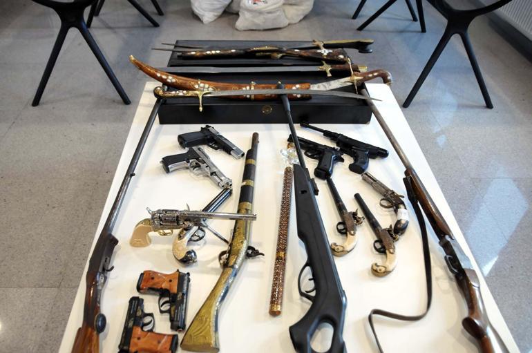 İstanbul Havalimanındaki denetimlerde 26 milyon lira değerinde kaçak malzeme ele geçirildi