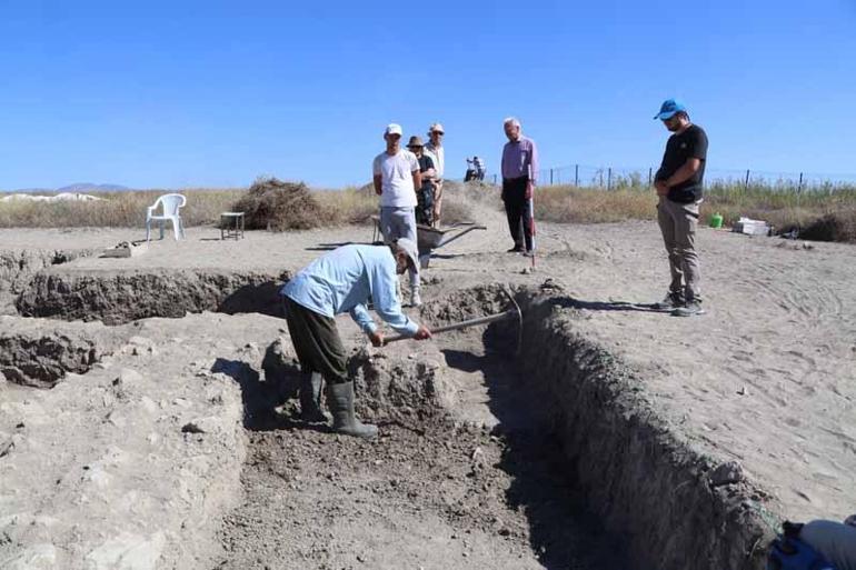 Prof. Dr. Umurtak: Hacılar Büyük Höyükte tapınak, saray ortaya çıkacağını düşünüyoruz