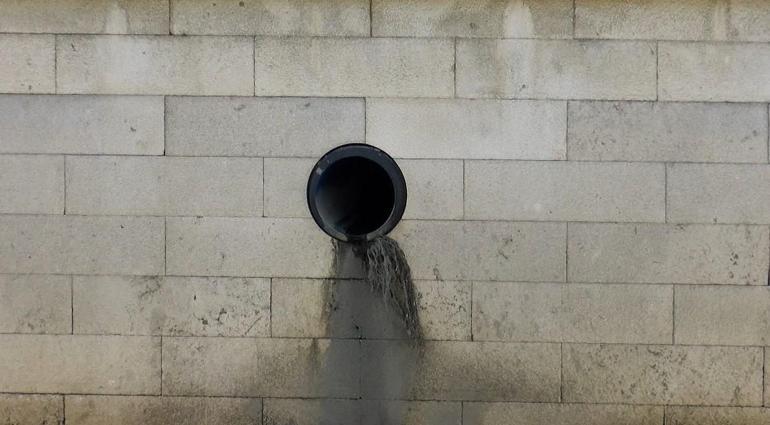 Kağıthane Deresi kirletildi tartışması; aynı araç yine geldi, tutanak tutuldu