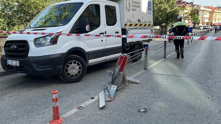 Üsküdarda hafriyat kamyonu 3 otomobile çarpıp devrildi