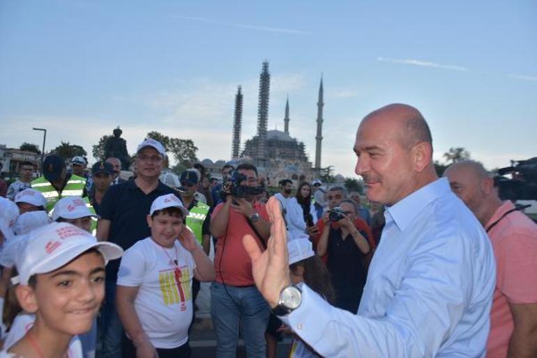 Bakan Soylu: Bursada cezaevi memurlarını taşıyan araca bombalı saldırının failleri yakalandı