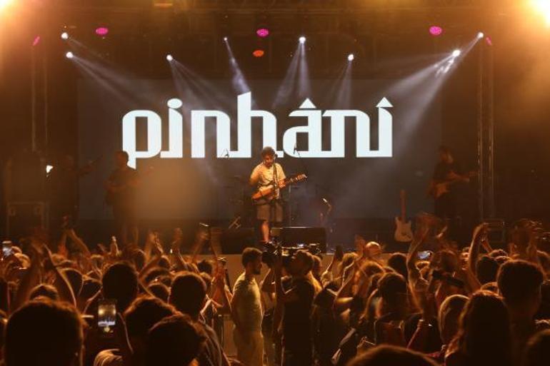 Pinhani solistinden şarkılarının arabesk söylenmesine tepki
