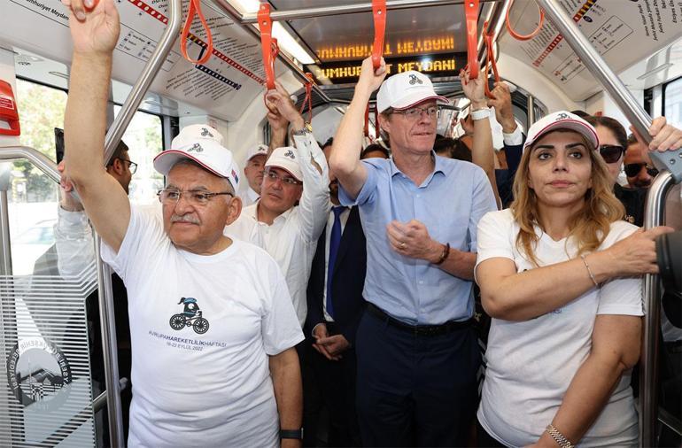 Avrupa Birliği Türkiye Delegasyonu Başkanı Büyükelçi Nikolaus Meyer-Landrut, “Karbon sıfır hedefi için ulaşım metotlarımızı çeşitlendirmeliyiz”