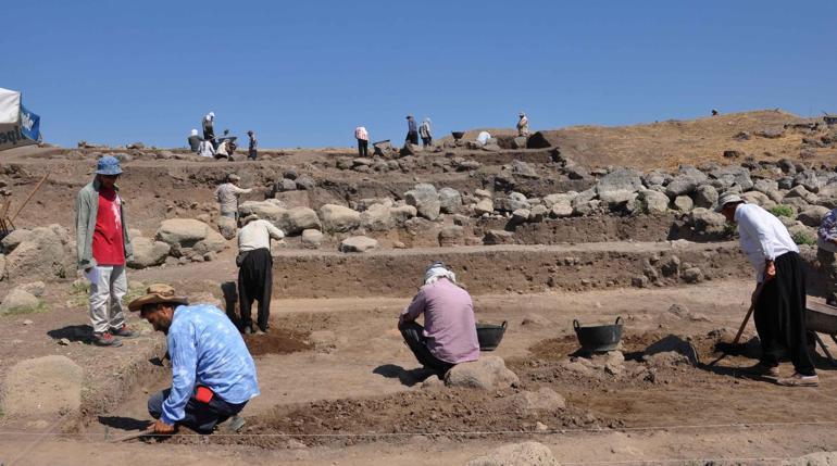 Taşlıgeçit Höyüğü’nde, Hitit İmparatorluğu mimari kalıntıları tespit edildi