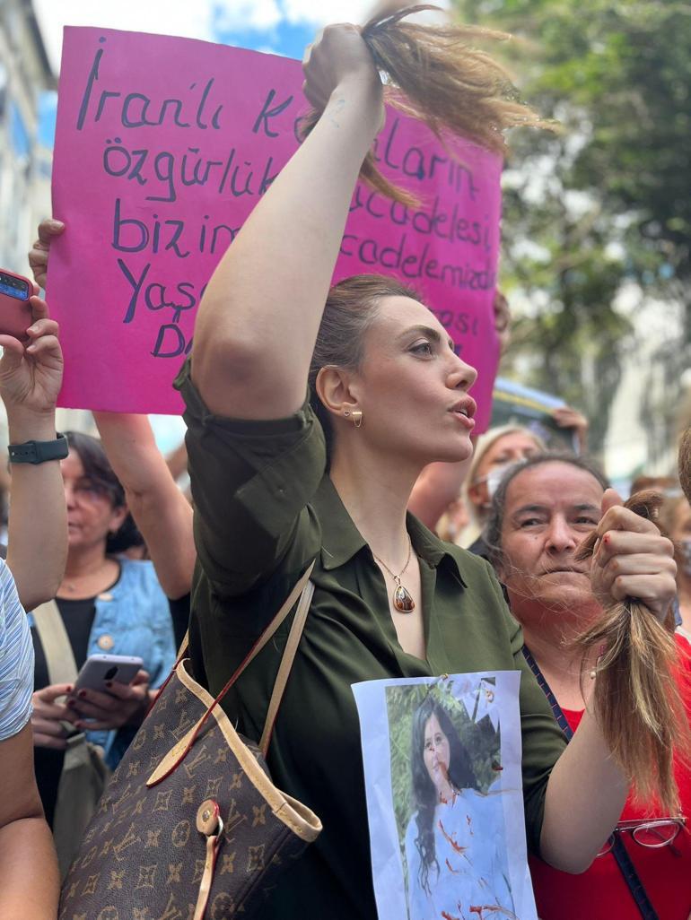 İran Başkonsolosluğu önünde Mahsa Amini protestosu