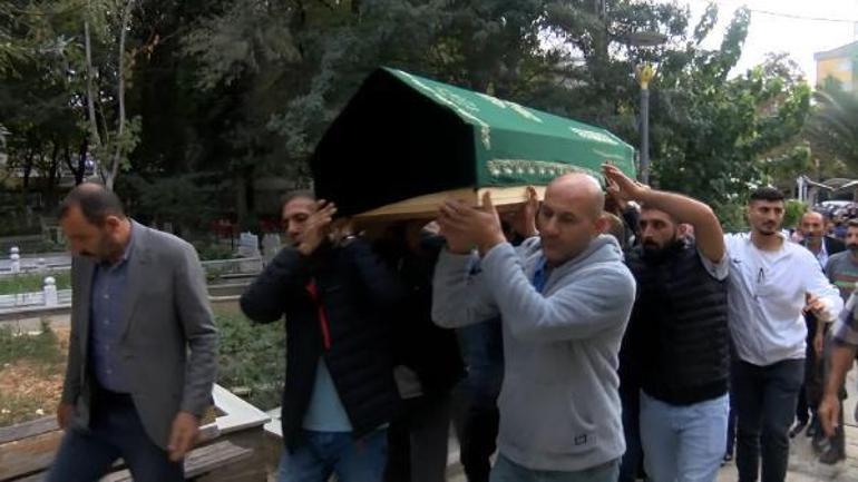 Ümraniyede polise bıçakla saldırınca vurulan sürücü toprağa verildi
