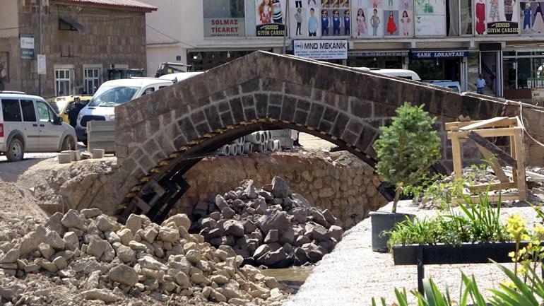 Bitlisin tarihi köprüleri araç trafiğine kapalı, yayalara açık olacak
