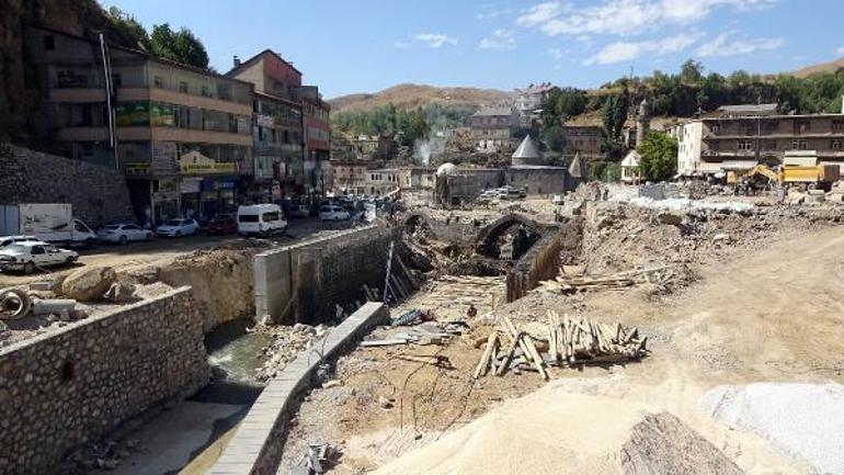 Bitlisin tarihi köprüleri araç trafiğine kapalı, yayalara açık olacak