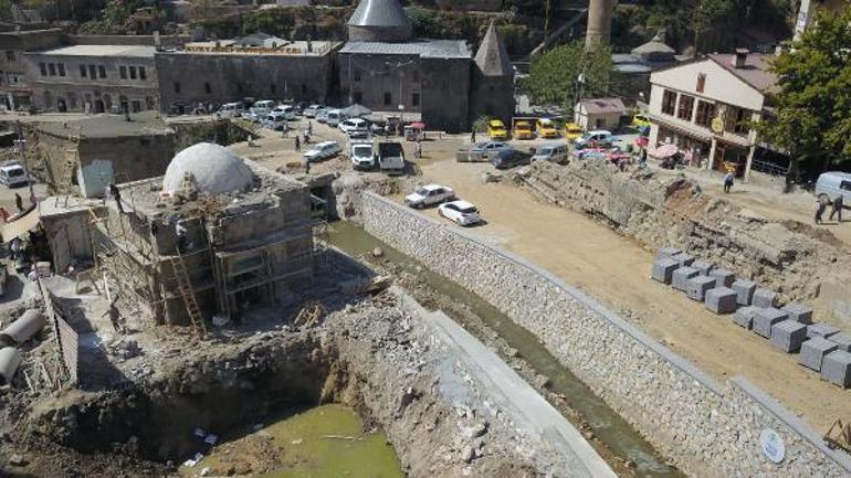 Bitlisin tarihi köprüleri araç trafiğine kapalı, yayalara açık olacak