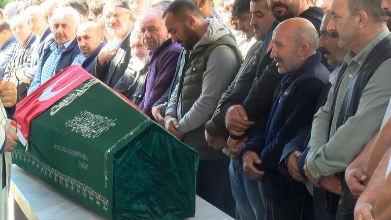 Pendikte motosiklet kazasında ölen Alican Altun son yolculuğuna uğurlandı