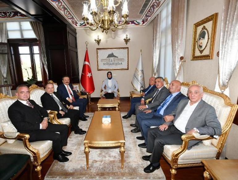 Hisarcıklıoğlu: Mart ayında TOGG arabasını hep beraber göreceğiz