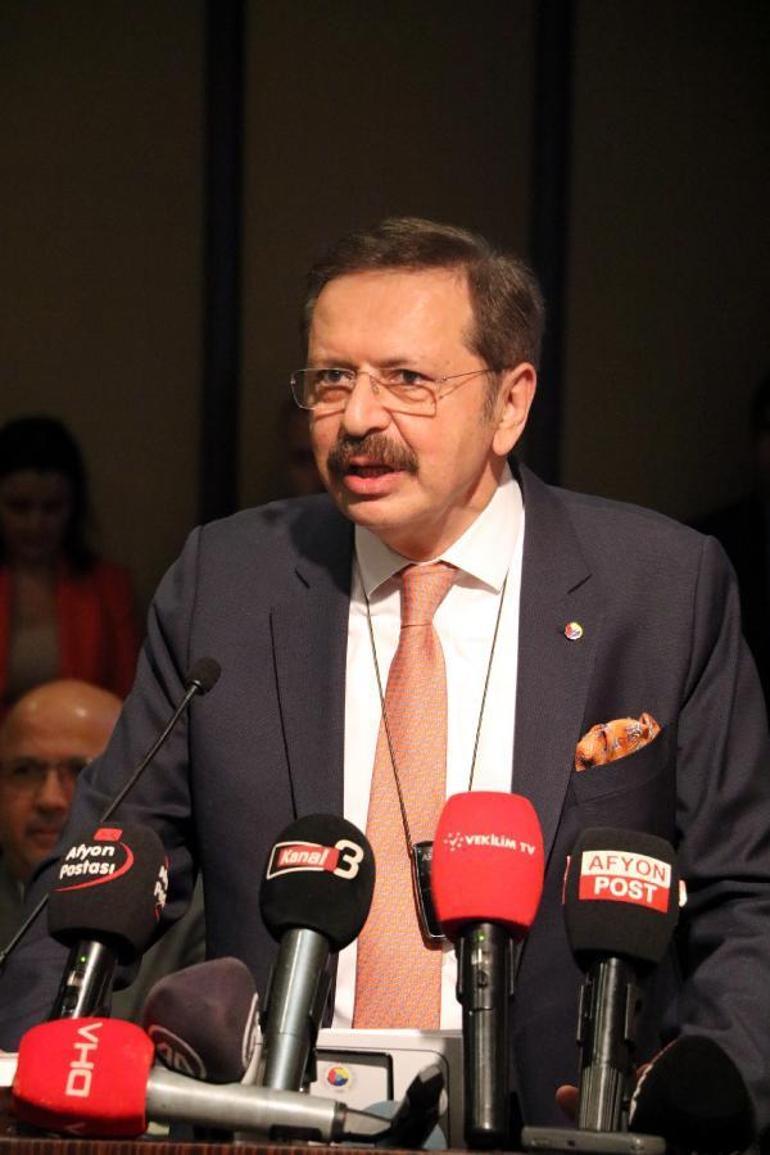 Hisarcıklıoğlu: Mart ayında TOGG arabasını hep beraber göreceğiz