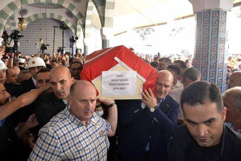 Polisevi saldırısında şehit olan polis memuru Sedat Gezer, son yolculuğuna uğurlandı