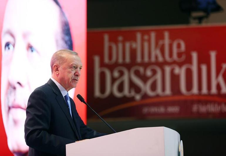 Cumhurbaşkanı Erdoğan: Üniversite kapılarında kızlarımızın inletildiğini yok sayamayız
