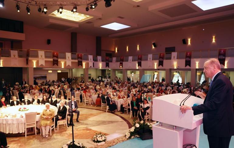 Cumhurbaşkanı Erdoğan: Üniversite kapılarında kızlarımızın inletildiğini yok sayamayız