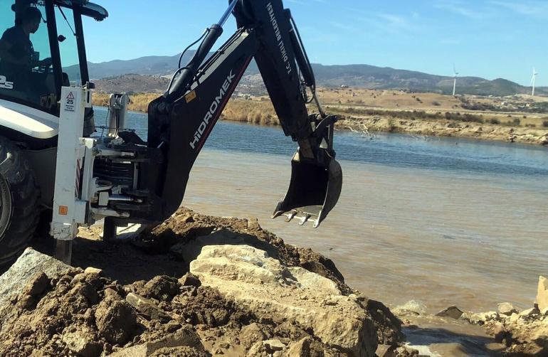 Bakırçaydaki toplu balık ölümlerinde iki belediye hakkında suç duyurusu