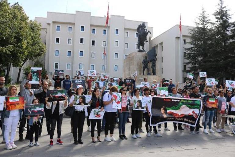 İranlı sığınmacılar Nevşehirde, ülkelerindeki olayları protesto etti